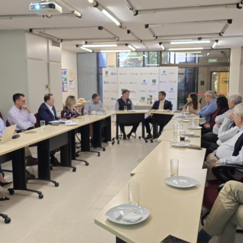 El Directorio de la CNCSP recibió al Viceministro de REDIEX