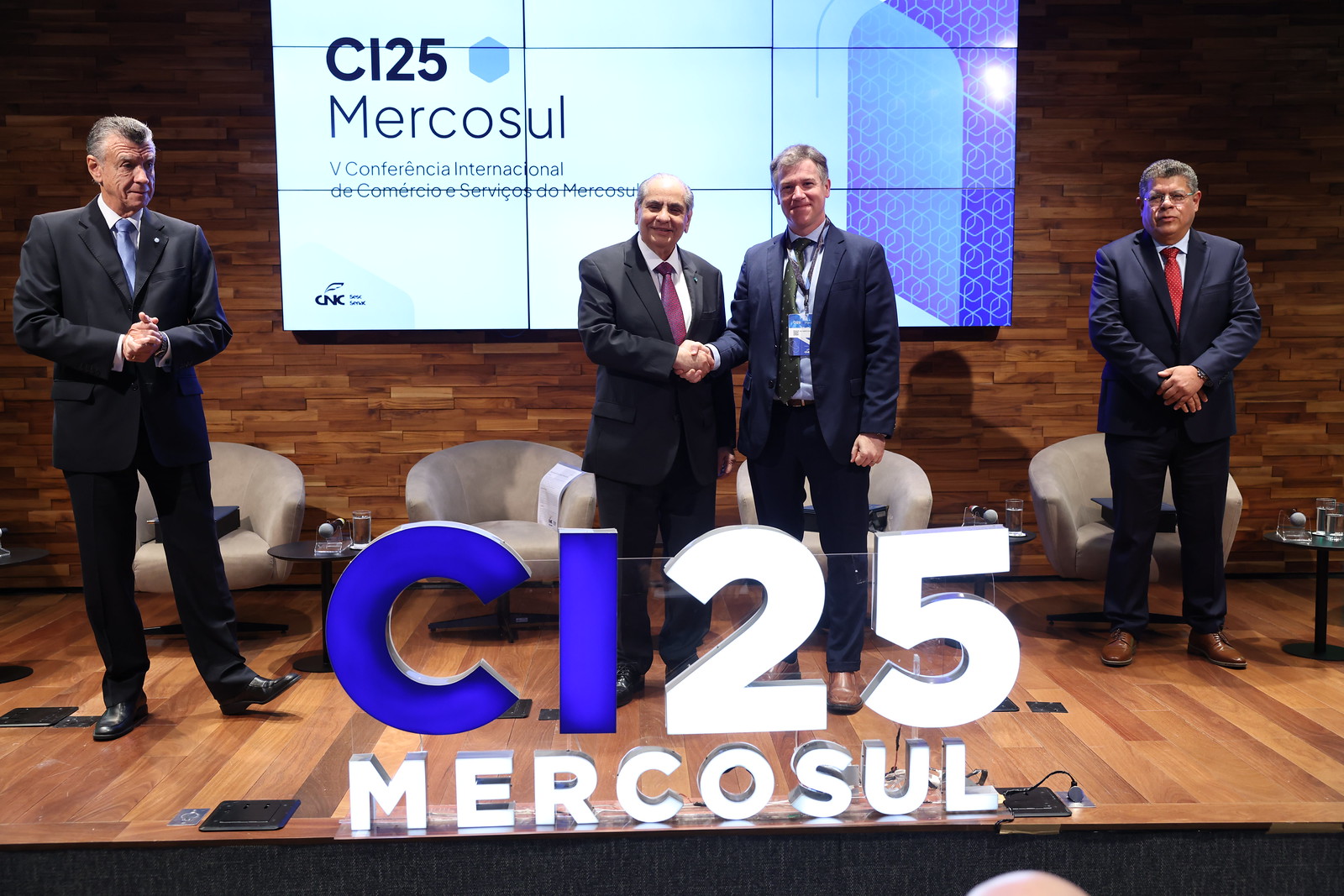 Presidente de la CNCSP participó en la V Conferencia Internacional de Comercio y Servicios del Mercosur (CI25)